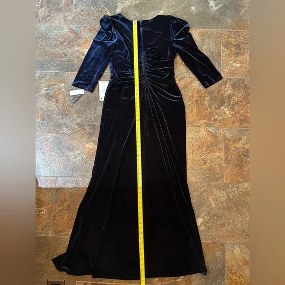 New R&M Richards blue long velvet V neck ruched poly/spandex dress. Size 14 - Picture 15 of 16